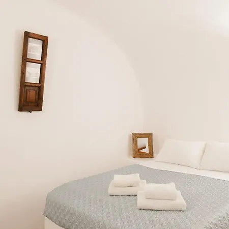 Cavern House Helios * Exo Gonia