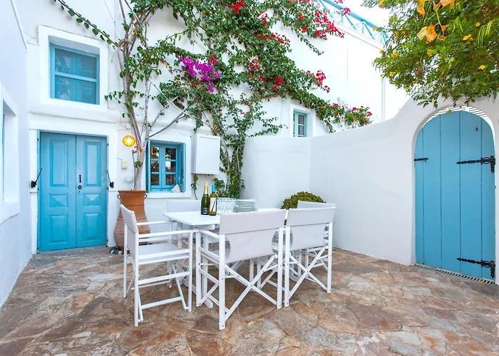 Dionysos Cave With Plunge Pool Near Wineries Éxo Goniá