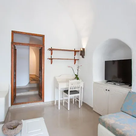 Villa Cavern House Helios